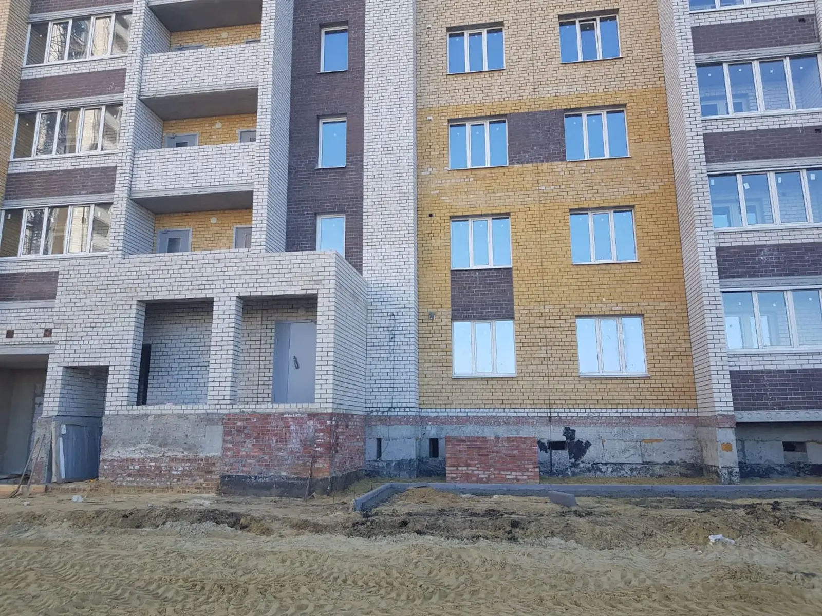 Сабуровская, 1Б, корпус 2 — входная группа